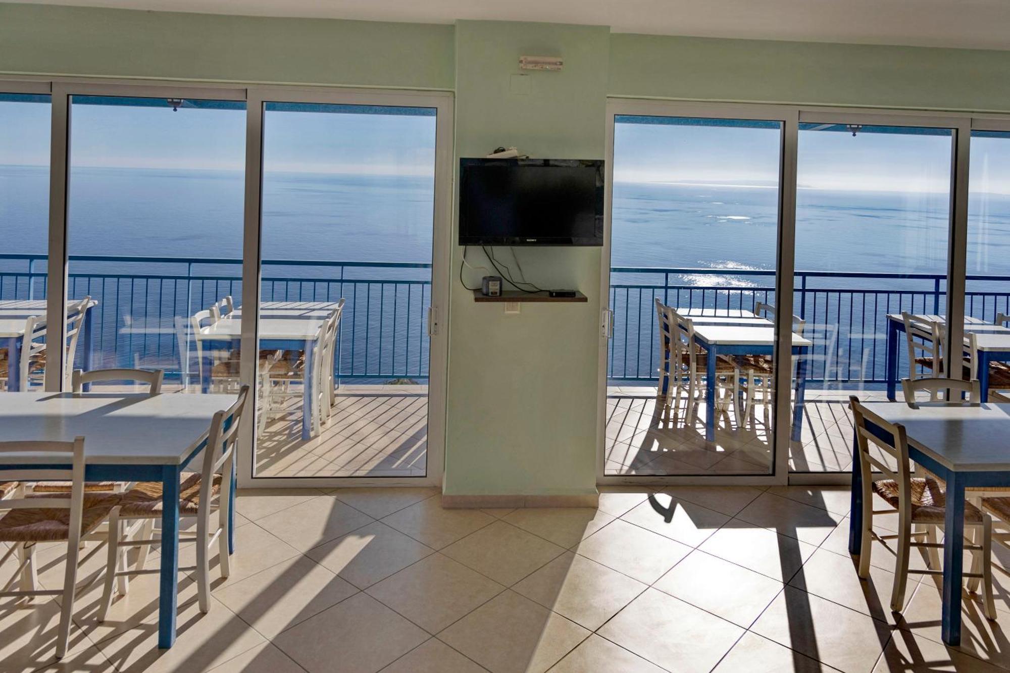 Akrotiri Panorama- Luxury Rental Apartments With Sea View Родакинон Экстерьер фото